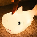 Veilleuse requin pour chambre d'enfant, lumière tamisée