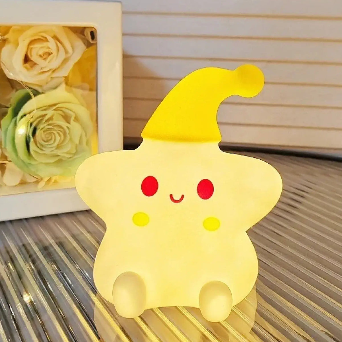 Veilleuse étoile avec bonnet pour enfant, rouge ou jaune