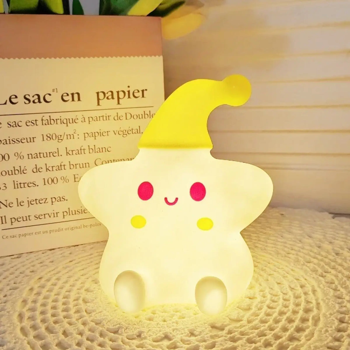 Veilleuse étoile avec bonnet pour enfant, rouge ou jaune, jaune