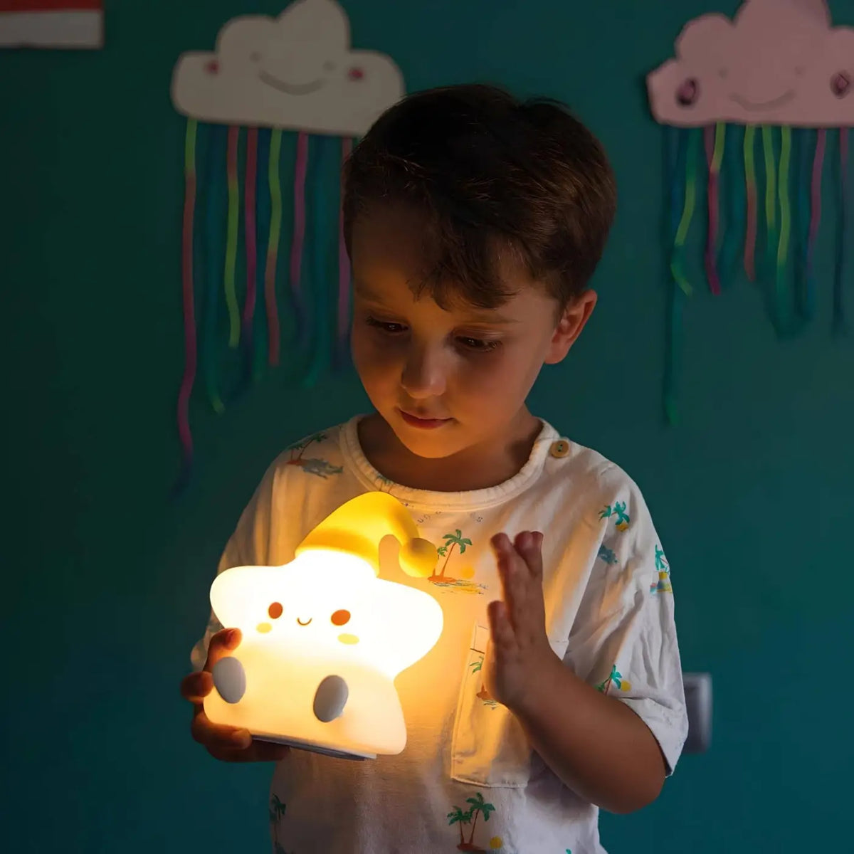 Veilleuse étoile aux formes arrondies pour chambre d'enfant