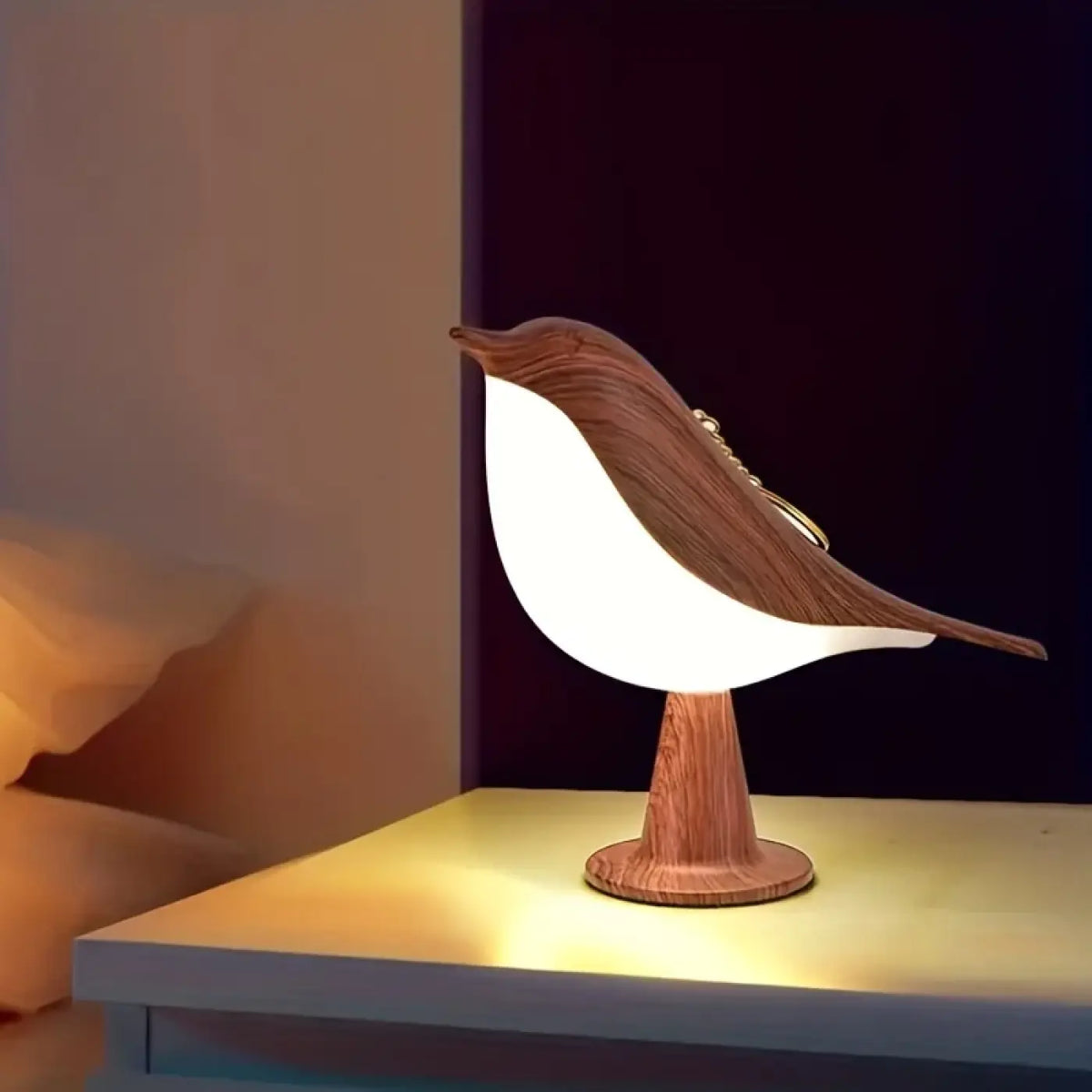 Veilleuse oiseau en bois au style scandinave, beige ou marron, marron