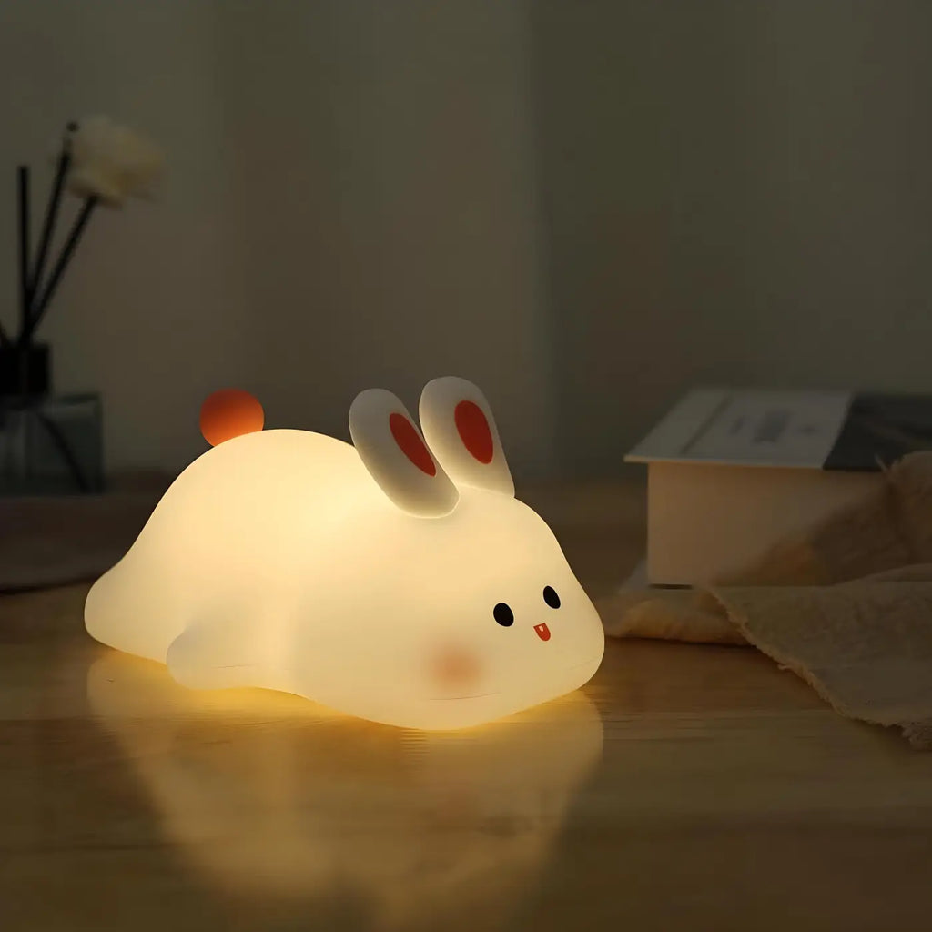 Veilleuse petit lapin aux lignes épurées, intensité réglable