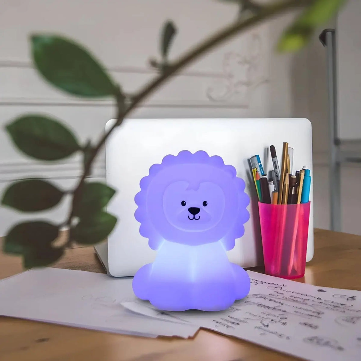 Veilleuse petit lion aux couleurs de lumière variables