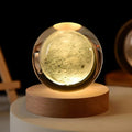 Veilleuse sphère de cristal à lune en 3D, 8 cm, socle bois