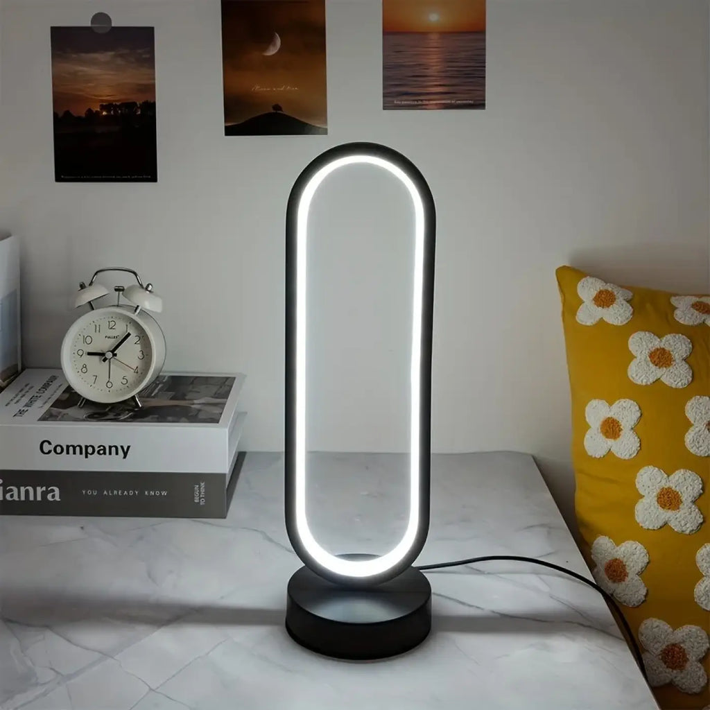 Veilleuse ovale au design moderne, format compact