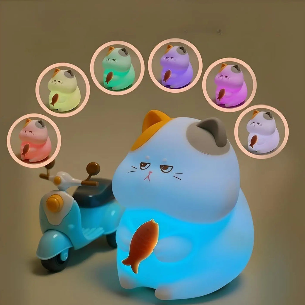 Veilleuse petit chat au format compact pour table de chevet