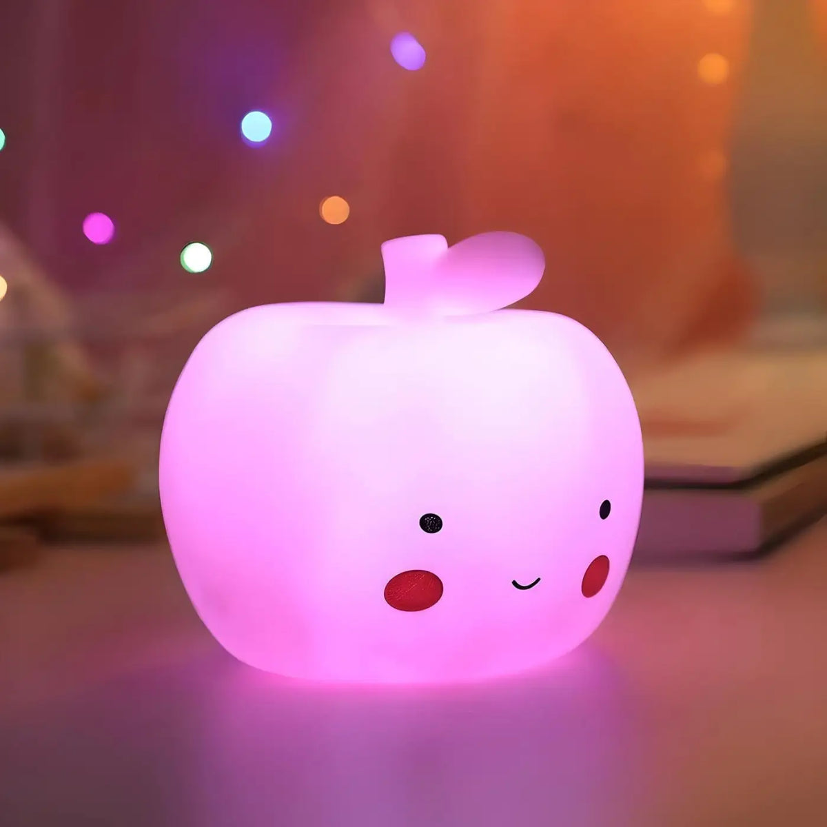 Veilleuse pomme pour chambre d'enfant, rose ou bleue