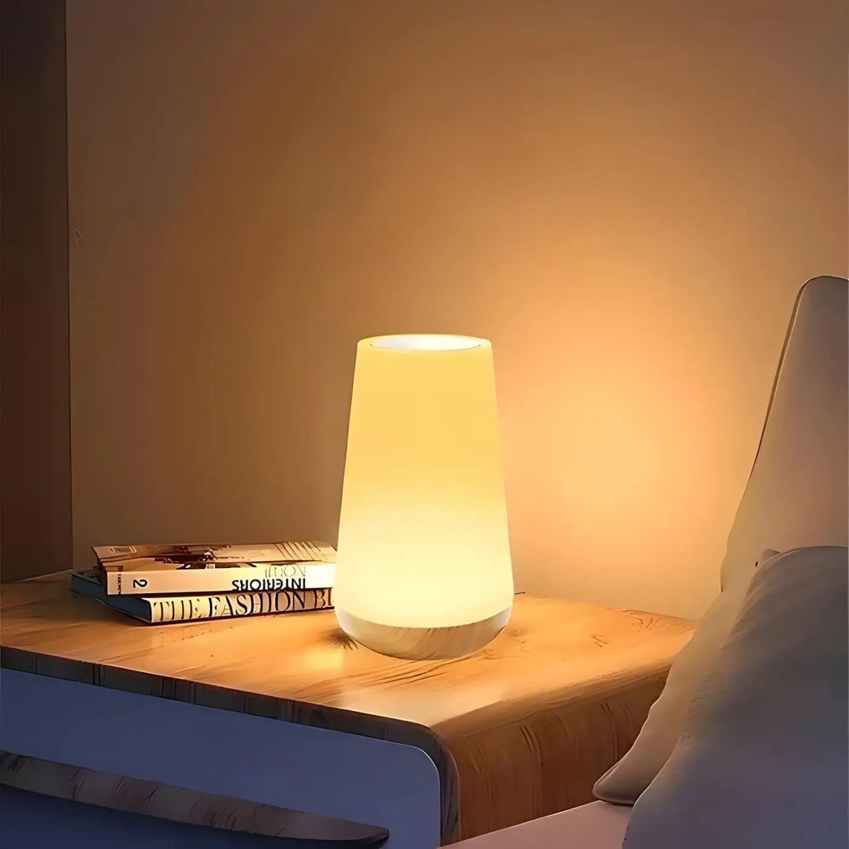 Veilleuse aux lignes douces et variations de couleur